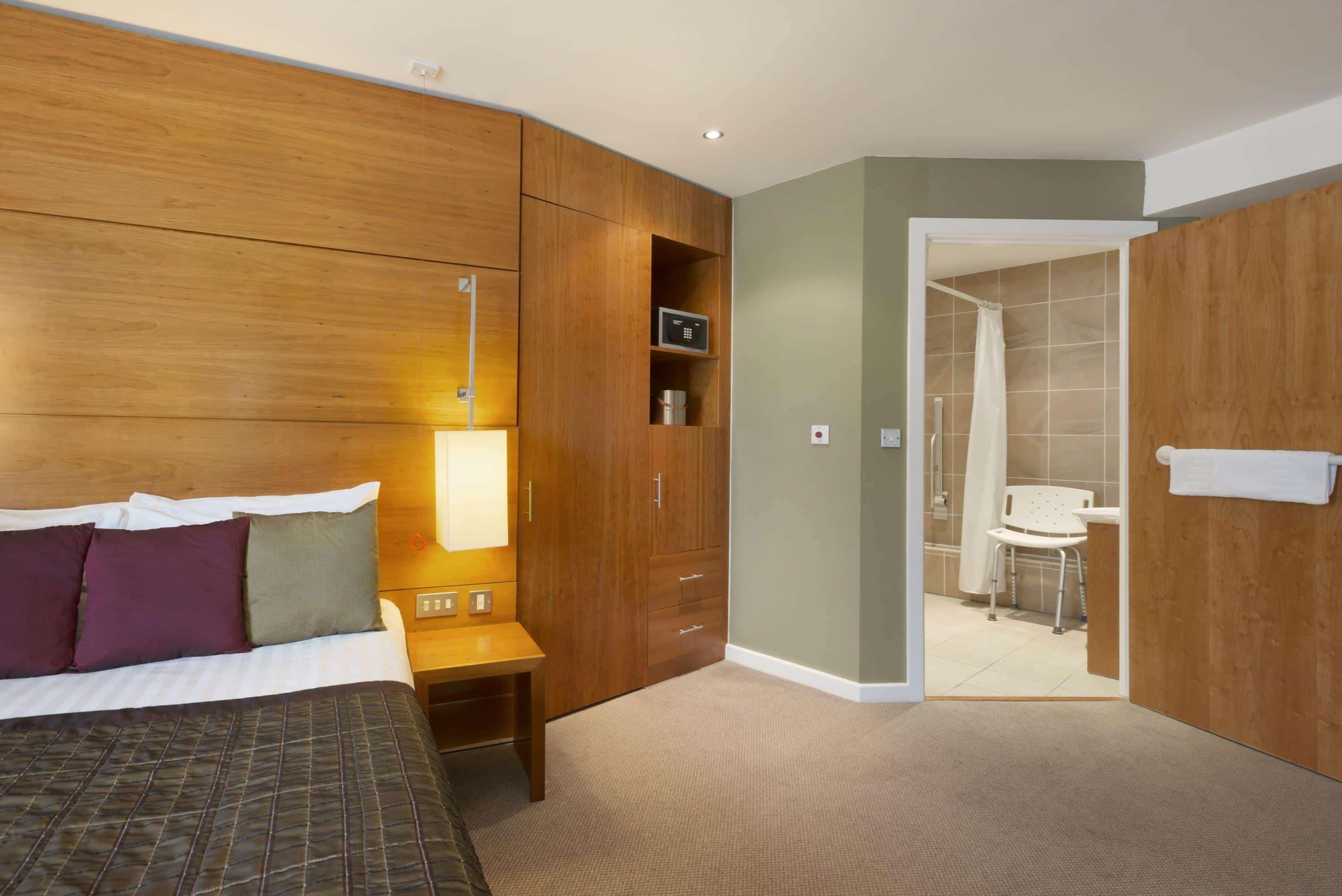 Ramada Plaza Wrexham Hotel Bagian luar foto